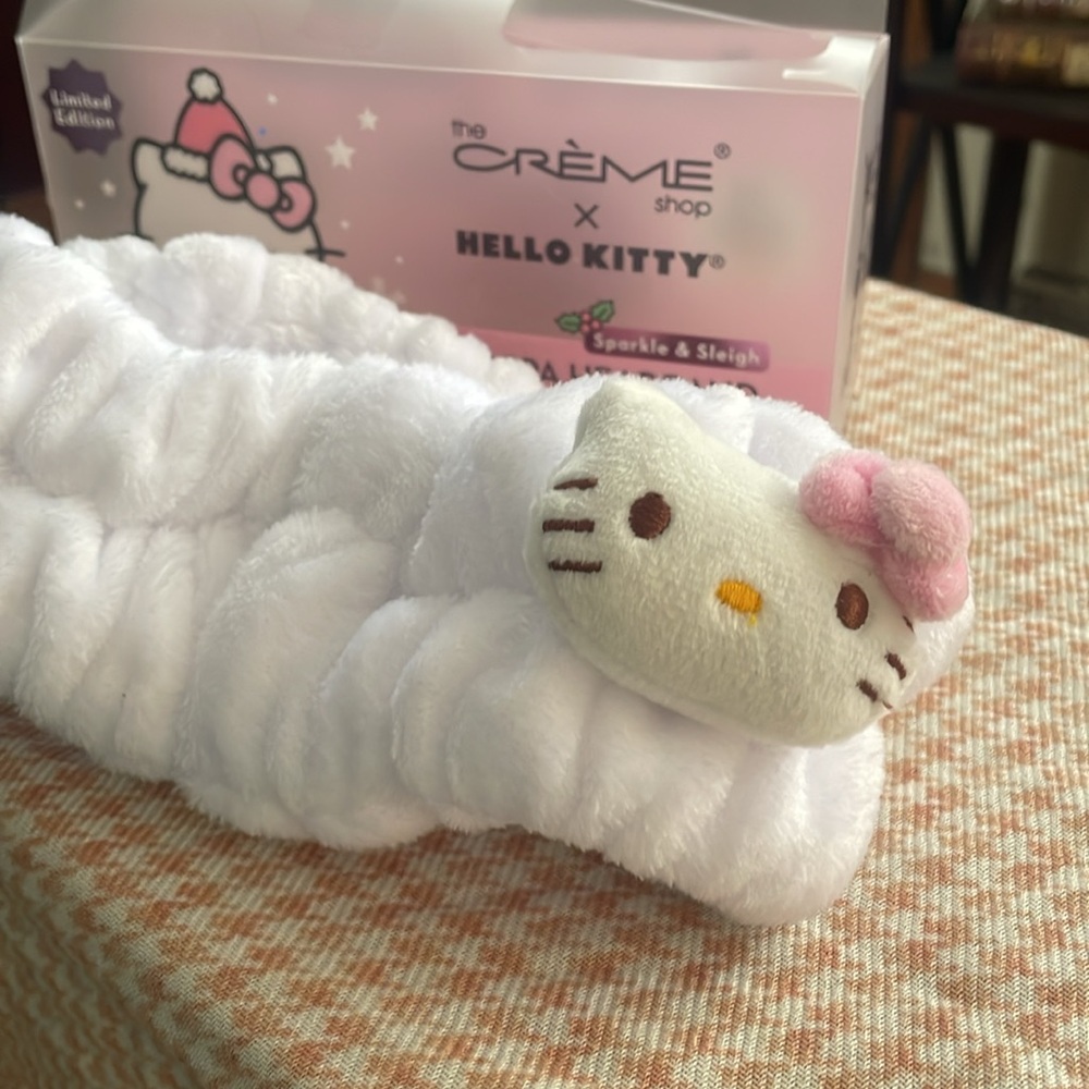 NIB - Hello Kitty plus headband - Picture 3 of 3